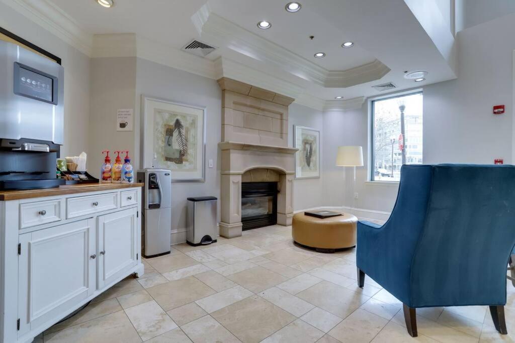 Fantastic 1 Bedroom Condo At Ballston With Gym Arlington Eksteriør billede