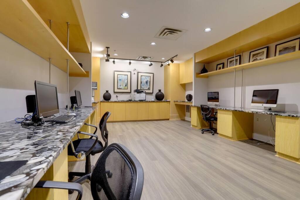 Fantastic 1 Bedroom Condo At Ballston With Gym Arlington Eksteriør billede